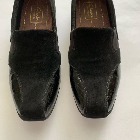 Clark’s Black Suede/Faux Croc Loafer 7.5 E… - Picture 5 of 6